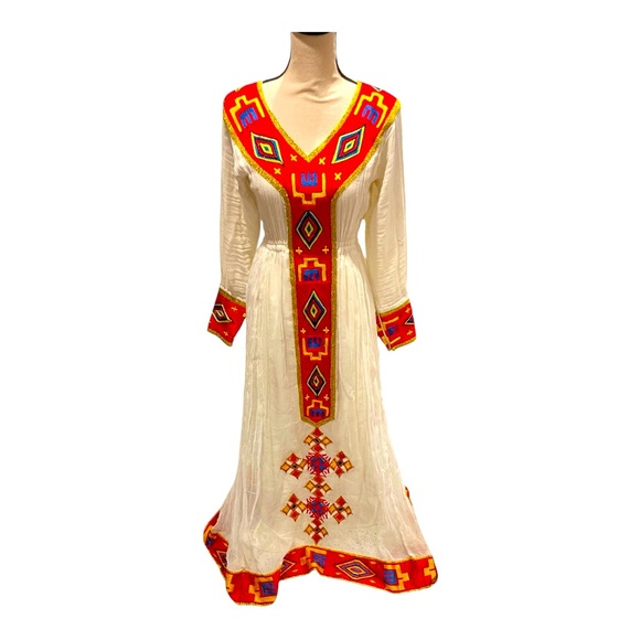 Beautiful hand made Ethopian Eritrean wedding dress hand made embroidery maxi - Picture 2 of 15